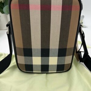 Unisex Burberry Paddy check canvas vertical camera  Crossbody Bag